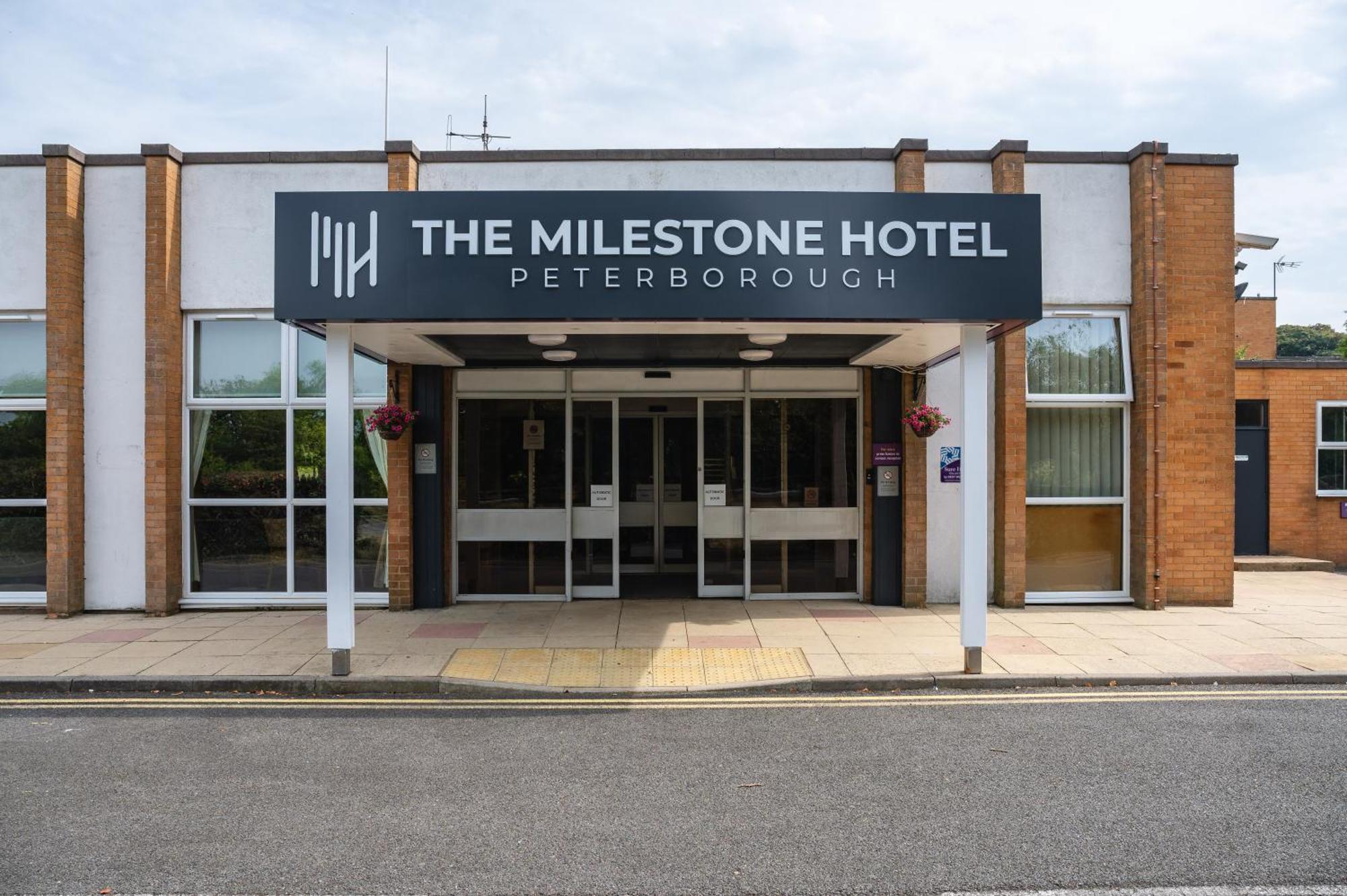 Milestone Peterborough Hotel A1M, Sure Hotel Collection By Best Western Stilton Екстериор снимка
