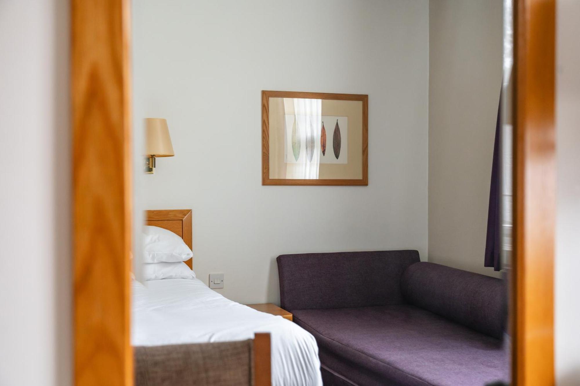 Milestone Peterborough Hotel A1M, Sure Hotel Collection By Best Western Stilton Екстериор снимка