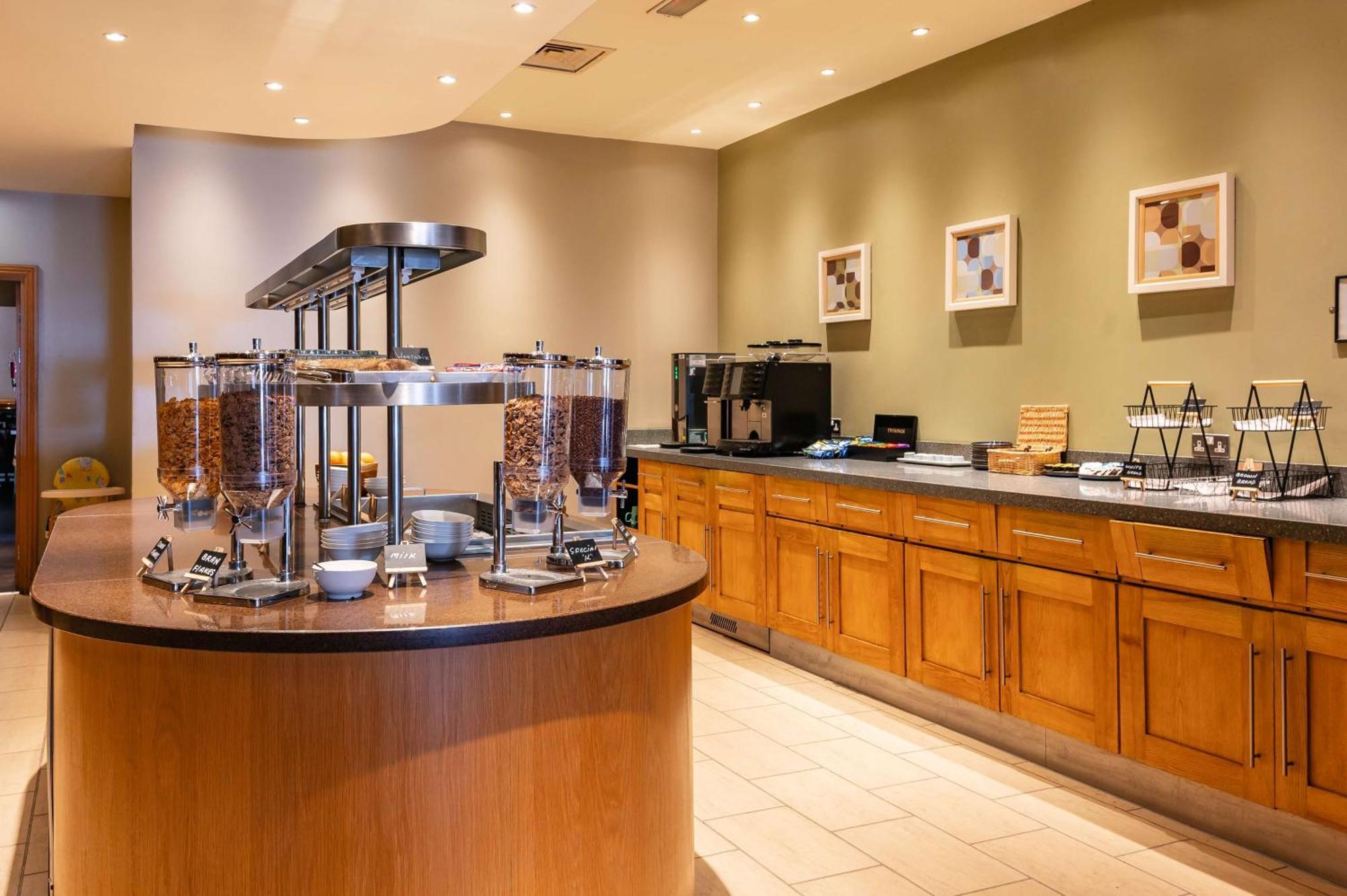 Milestone Peterborough Hotel A1M, Sure Hotel Collection By Best Western Stilton Екстериор снимка