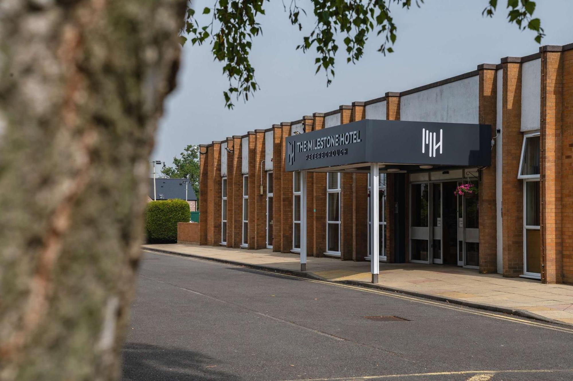 Milestone Peterborough Hotel A1M, Sure Hotel Collection By Best Western Stilton Екстериор снимка