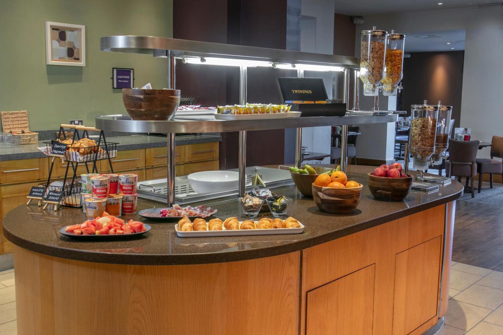 Milestone Peterborough Hotel A1M, Sure Hotel Collection By Best Western Stilton Екстериор снимка