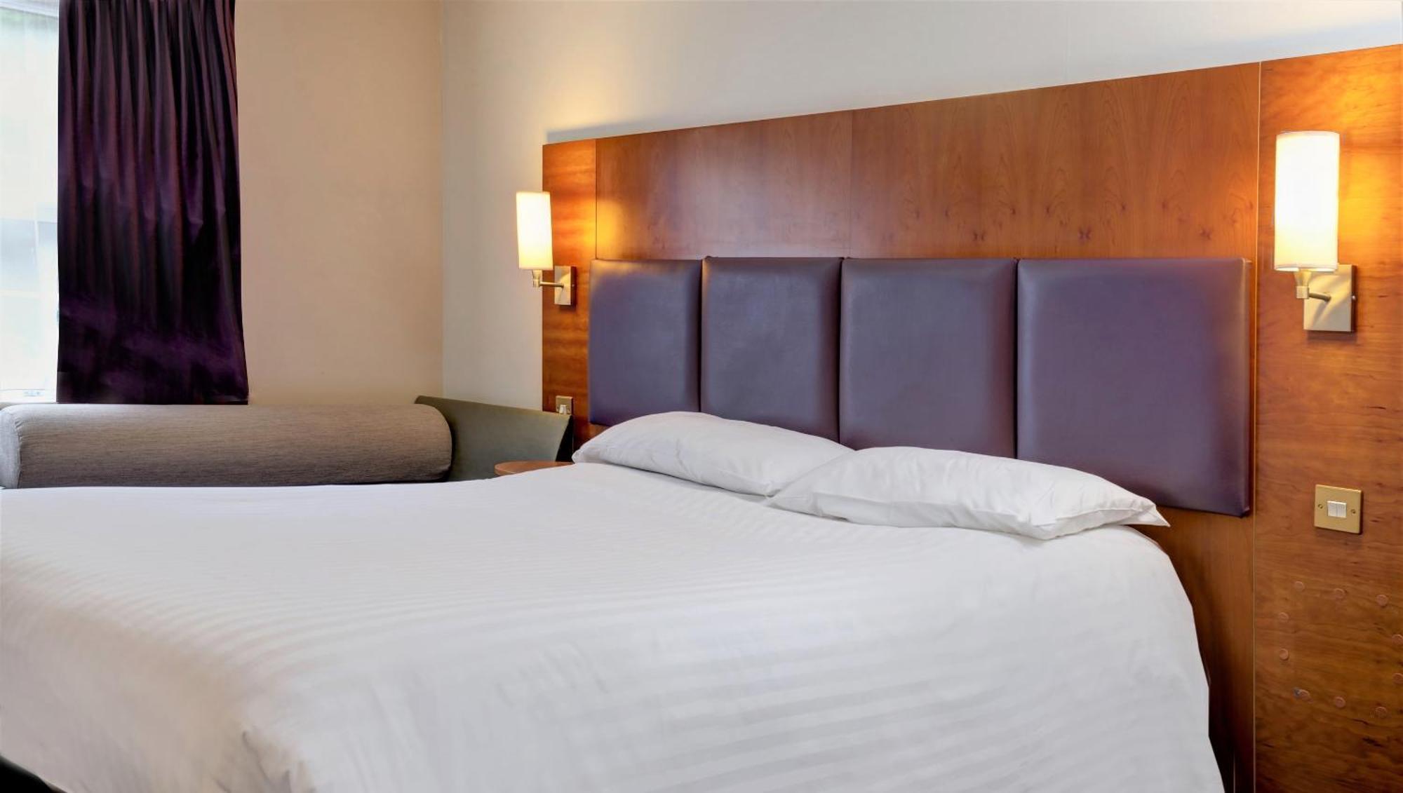 Milestone Peterborough Hotel A1M, Sure Hotel Collection By Best Western Stilton Екстериор снимка