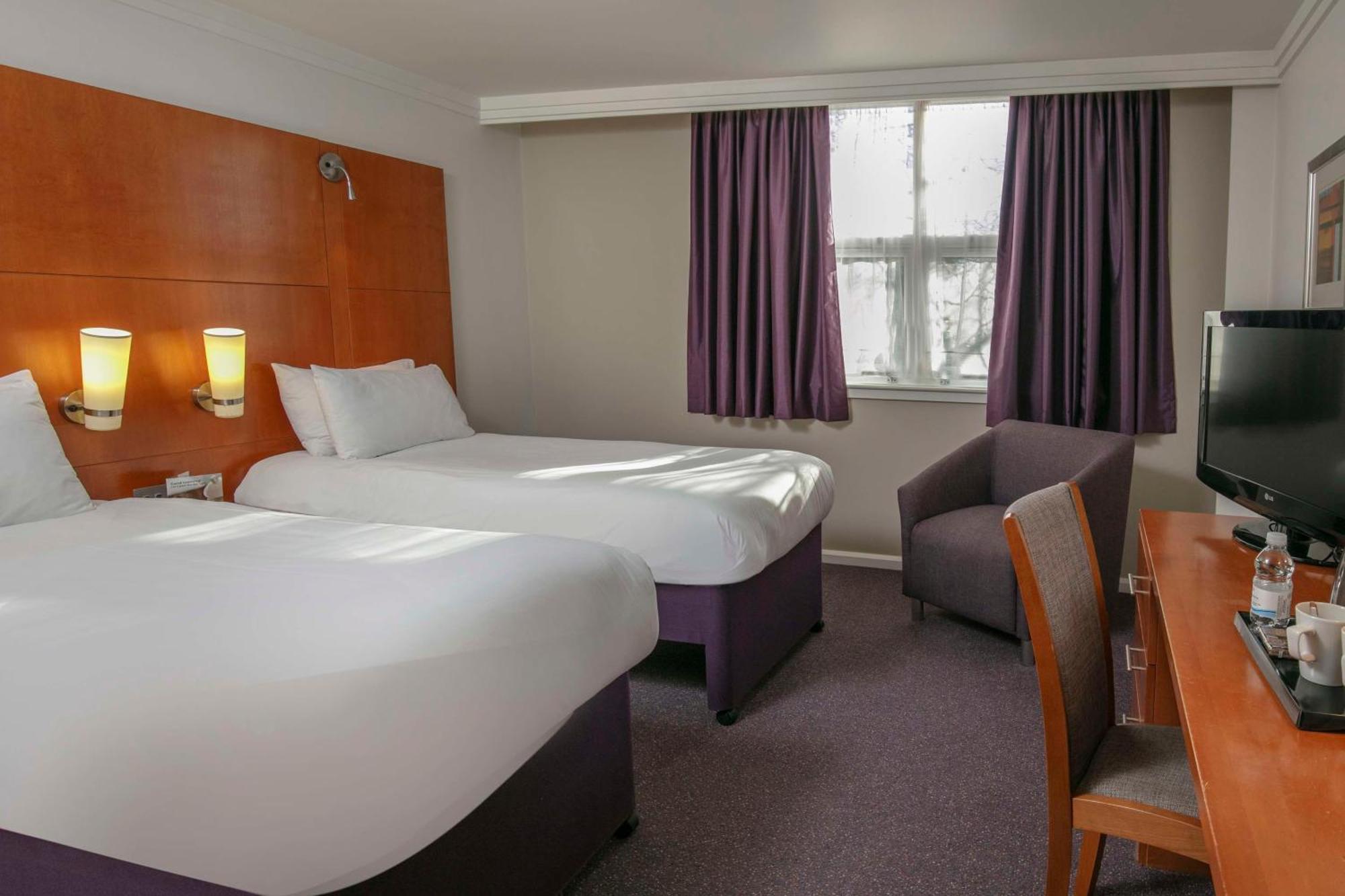 Milestone Peterborough Hotel A1M, Sure Hotel Collection By Best Western Stilton Екстериор снимка